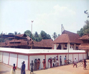 mahadeva temple thrikariyur